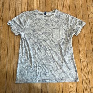 Grey cuffed sleeve tshirt with palm print